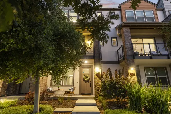 860 E Duane Ave #9, Sunnyvale, CA 94085-3396