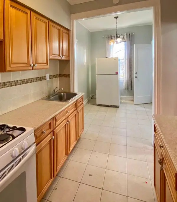 473 E 94th St, Brooklyn, NY 11212-1620