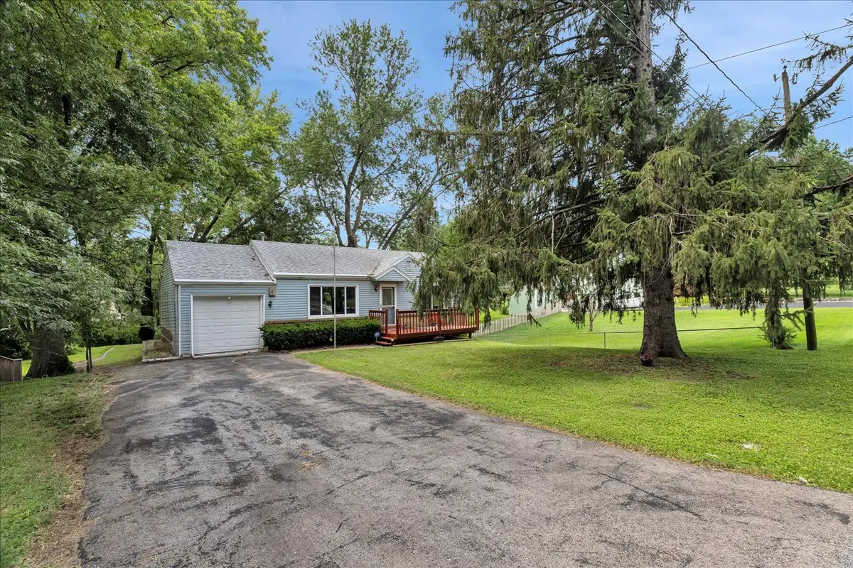 5337 Yecker Ave, Kansas City, KS 66104-2363