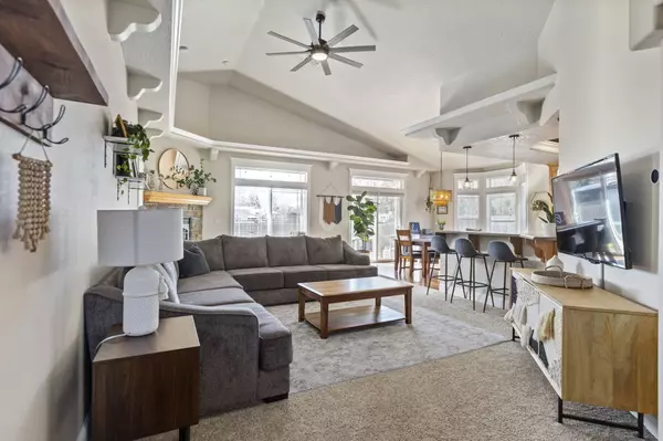 Grants Pass, OR 97526-8321,142 Hudson Ln