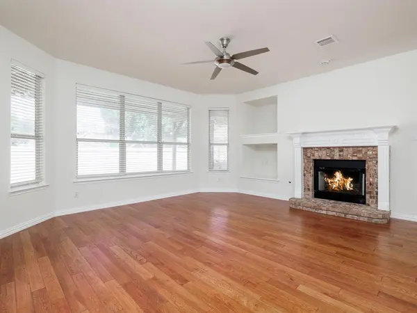 2300 Oakshire Cv, Cedar Park, TX 78613