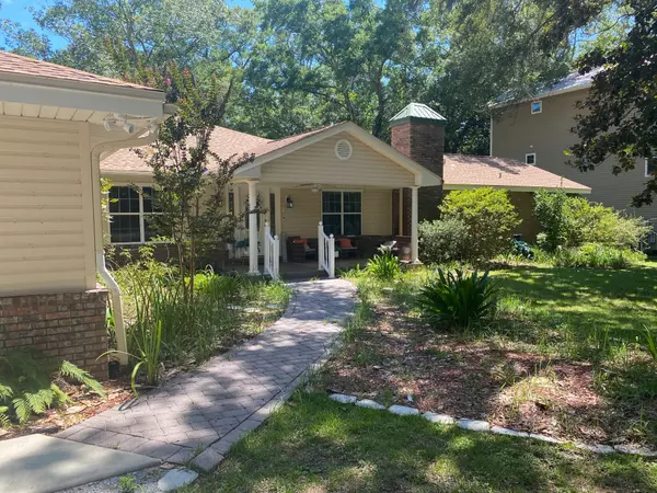 4238 Lancaster Dr, Niceville, FL 32578-4500