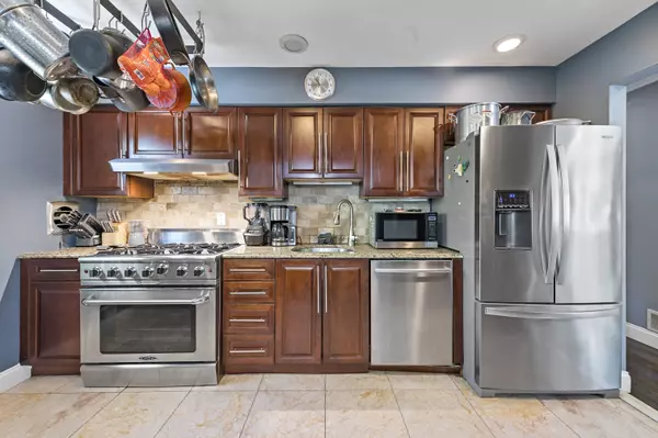 315 8th St Piscataway, NJ 08854-1924