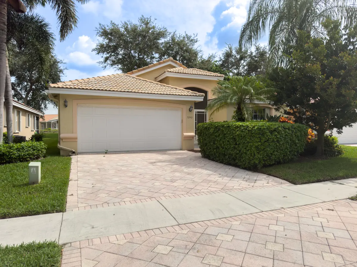 7243 Modena Dr, Boynton Beach, FL 33437-6070
