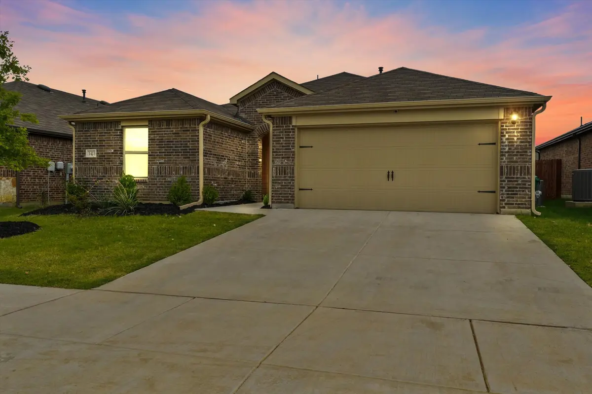 1413 Stuarts Forest Dr, Denton, TX 76207-2196