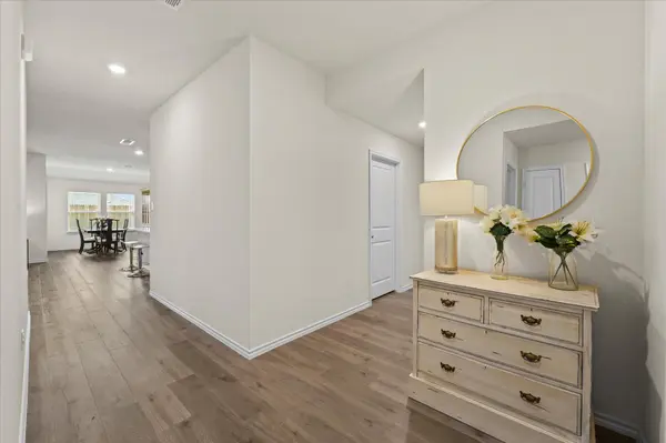 1413 Stuarts Forest Dr, Denton, TX 76207-2196