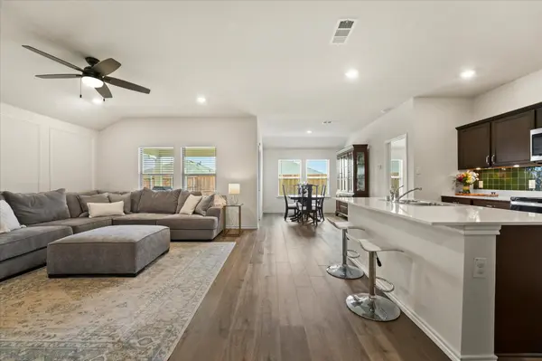 1413 Stuarts Forest Dr, Denton, TX 76207-2196