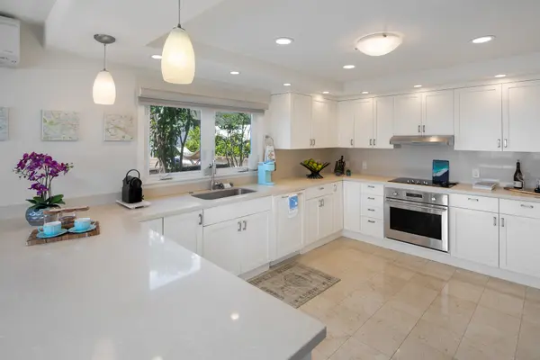1007 Kuamauna Street, Honolulu, HI 96825