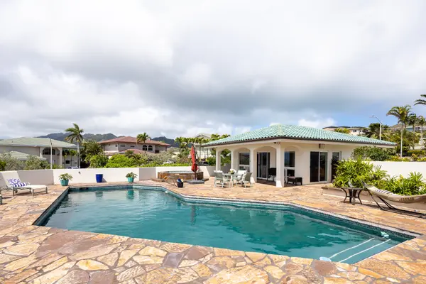 1007 Kuamauna Street, Honolulu, HI 96825