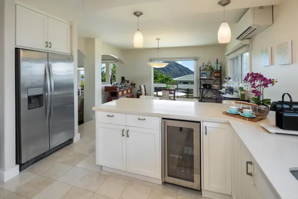 1007 Kuamauna Street, Honolulu, HI 96825