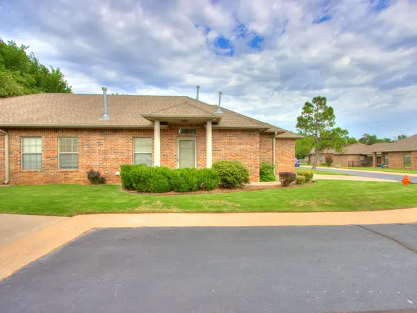 4437 NW 32nd Pl, Oklahoma City, OK 73112-3124