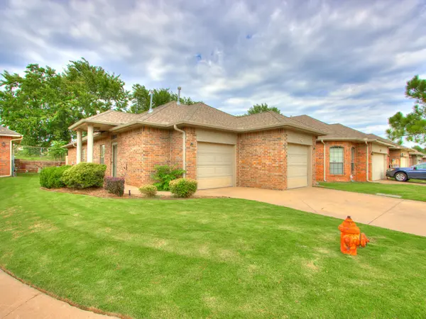 4437 NW 32nd Pl, Oklahoma City, OK 73112-3124