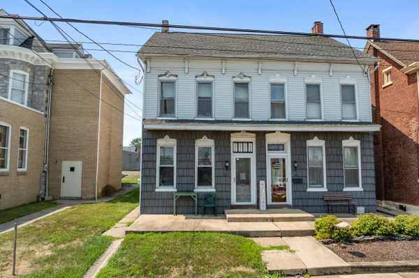 37 S Chestnut St, Boyertown, PA 19512-1508