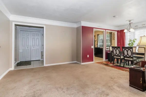 11180 Rienzi Pl #102, Manassas, VA 20109-2742
