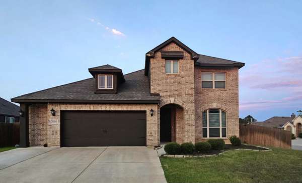 2000 Maplewood Drive Glenn Heights, Tx 75154-8785, 