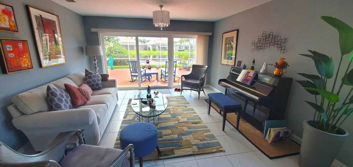 Camminare Dr, Sarasota, FL 34238