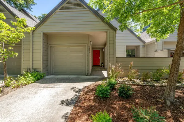 1377 Saint James Drive, St. Helena, CA 94574