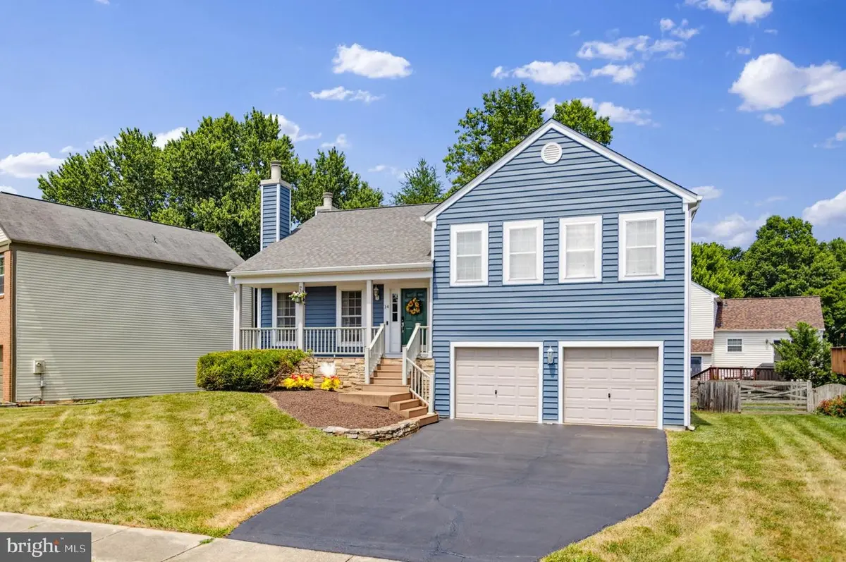 14 Dudley Ct, Sterling, VA 20165-5776