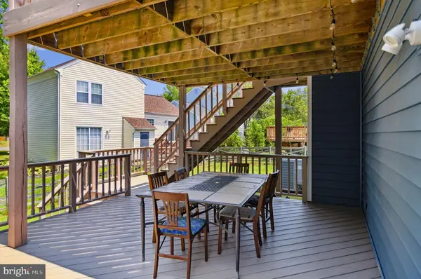 14 Dudley Ct, Sterling, VA 20165-5776