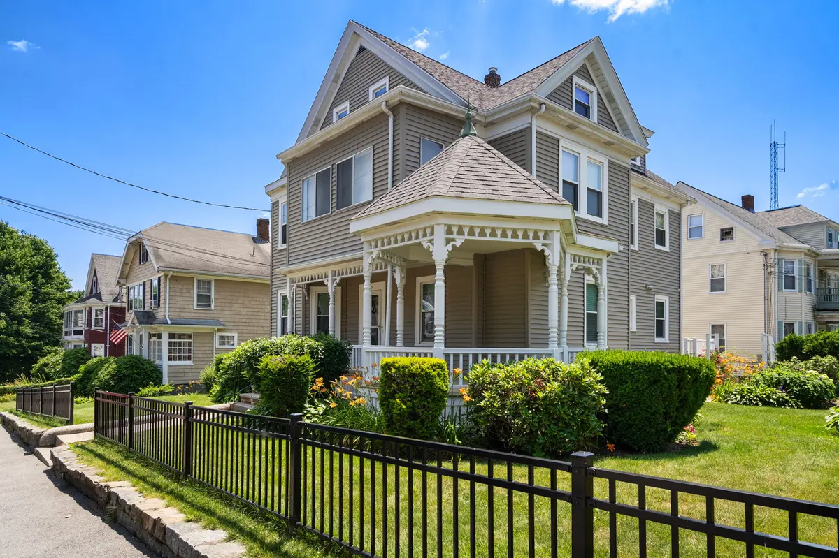 23 Cranch St, Quincy, MA 02169-1884