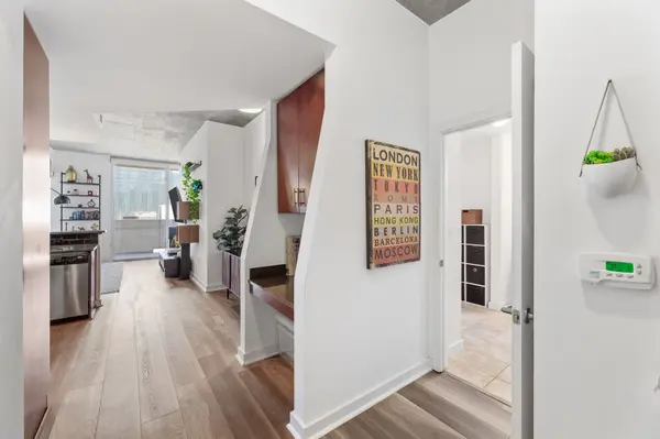 360 Nueces St #907, Austin, TX 78701-4119
