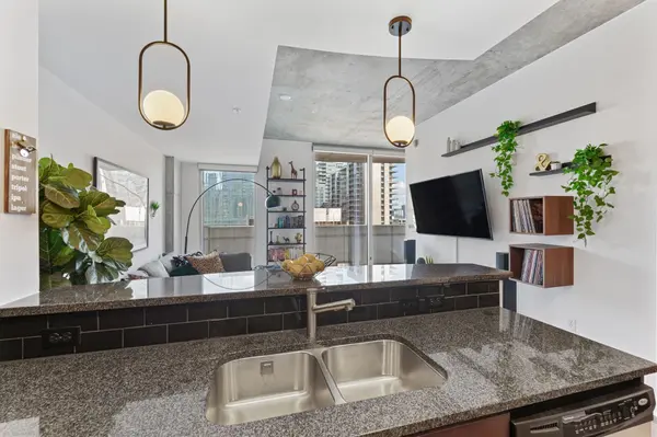 360 Nueces St #907, Austin, TX 78701-4119