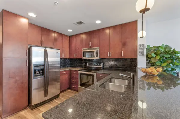 360 Nueces St #907, Austin, TX 78701-4119