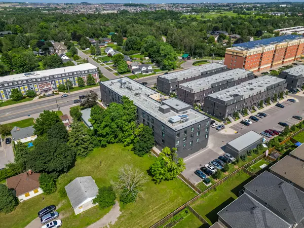 1800 Simcoe St N #301, Oshawa, ON L1G 0C2