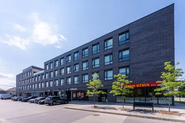 1800 Simcoe St N #301, Oshawa, ON L1G 0C2