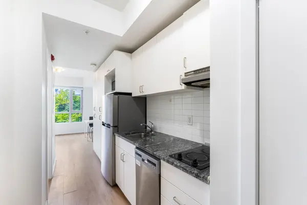1800 Simcoe St N #301, Oshawa, ON L1G 0C2