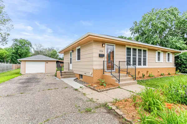 5733 Orchard Ave N, Crystal, MN 55429-2824