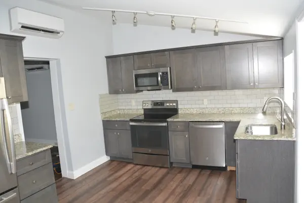 317 W Union Blvd, Bethlehem, PA 18018-3728