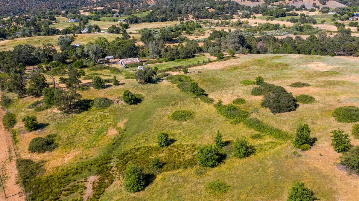 7647 Wise Rd, Auburn, CA 95603-9738