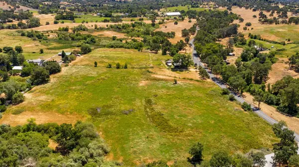 7647 Wise Rd, Auburn, CA 95603-9738
