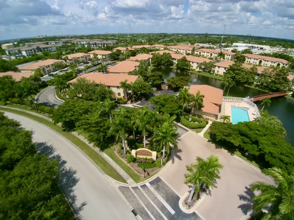 15360 BELLAMAR CIR #3512 FORT MYERS, Fl 33908,