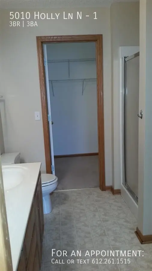 5010 Holly Ln N #1, Plymouth, MN 55446-1751