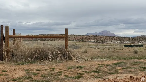 1164 W Apple Valley Rd, Apple Valley, UT 84737-4891