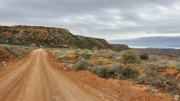 1164 W Apple Valley Rd, Apple Valley, UT 84737-4891