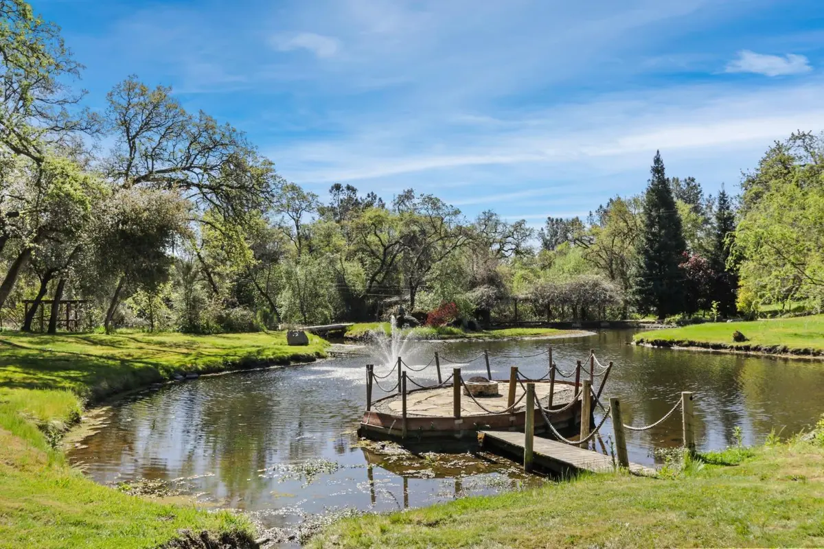 9274 King Rd, Loomis, CA 95650-8402