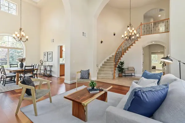 9274 King Rd, Loomis, CA 95650-8402