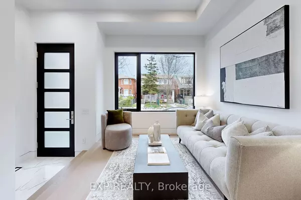 Toronto, ON M6E,238 Harvie Ave