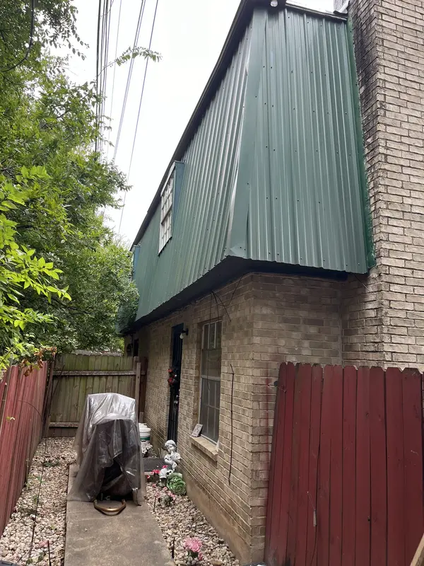 2904 Sweeney Ln, Austin, TX 78723-3649