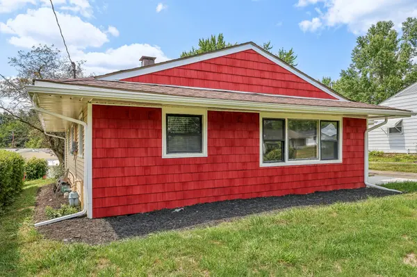 38 Rutledge Dr, Youngstown, OH 44505-4940