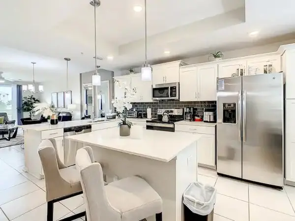 4741 Clock Tower Dr #205, Kissimmee, FL 34746-5511
