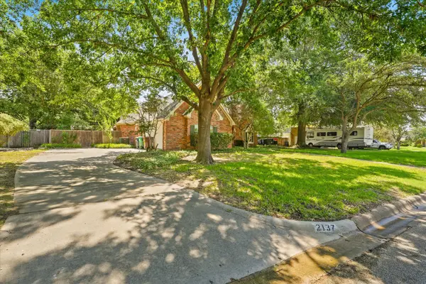 2137 Fairfax Rd, Denton, TX 76205-8205