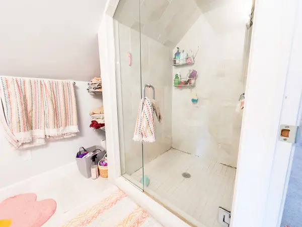 5 Bradford Ave #5, Medford, MA 02155-6019