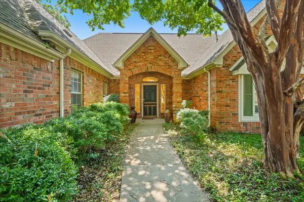 2137 Fairfax Rd, Denton, TX 76205-8205