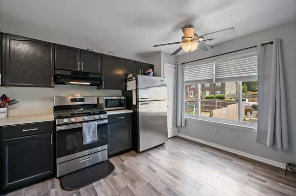 641 Jefferson St Red Hill, PA 18076-1376