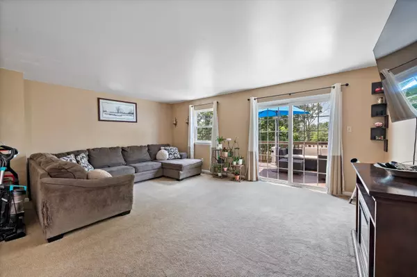 641 Jefferson St Red Hill, PA 18076-1376