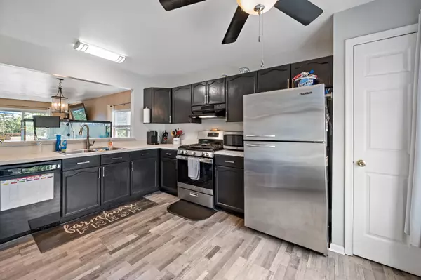 641 Jefferson St Red Hill, PA 18076-1376